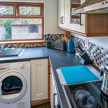 Modern 3 Bedroom House Close To Ferry And City Centre Белфаст Екстериор снимка