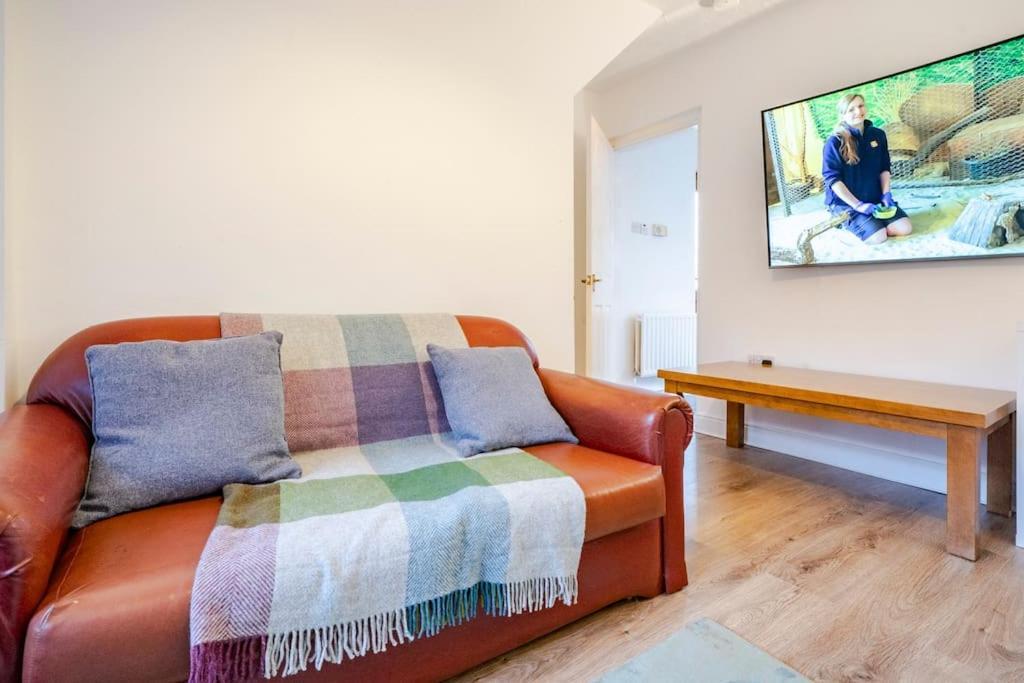 Modern 3 Bedroom House Close To Ferry And City Centre Белфаст Екстериор снимка