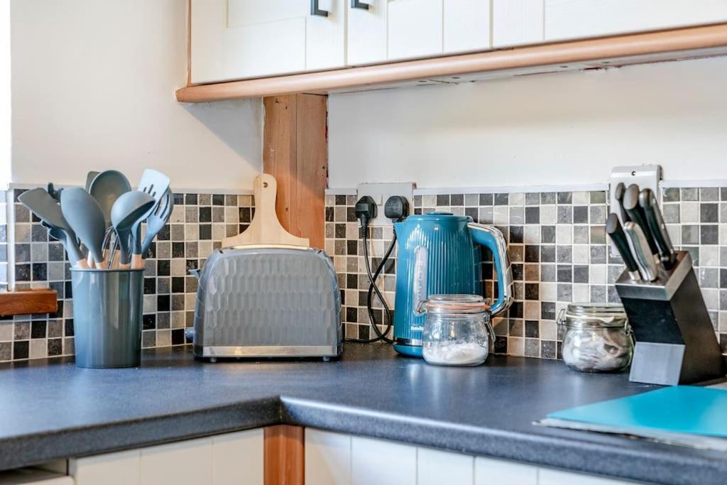 Modern 3 Bedroom House Close To Ferry And City Centre Белфаст Екстериор снимка