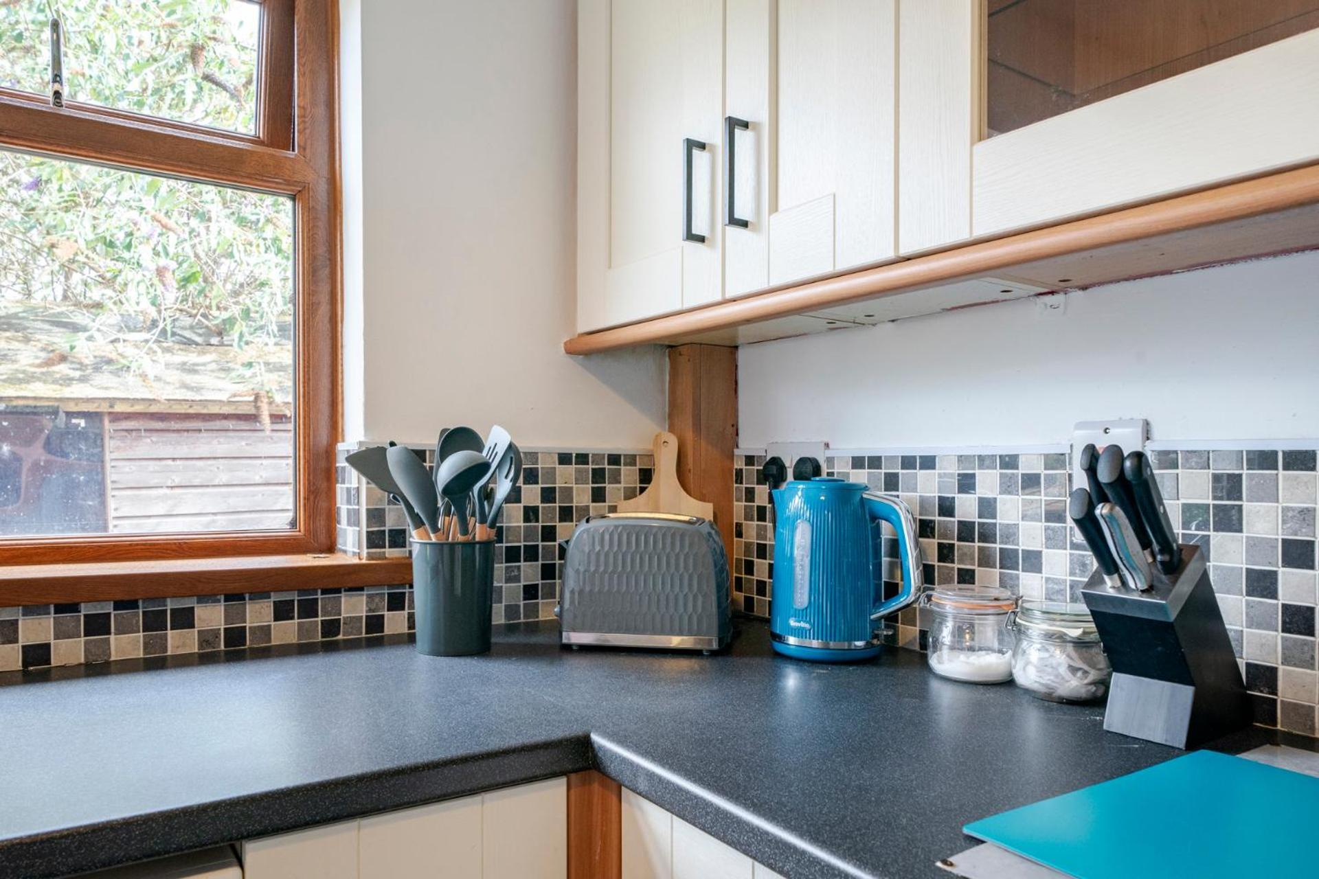 Modern 3 Bedroom House Close To Ferry And City Centre Белфаст Екстериор снимка